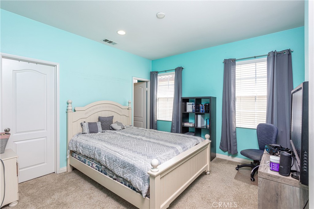 300 W Saint Andrews Street