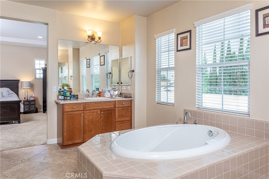 300 W Saint Andrews Street