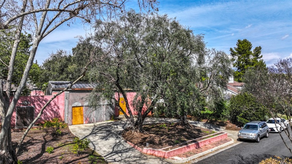 543 Huntington Drive