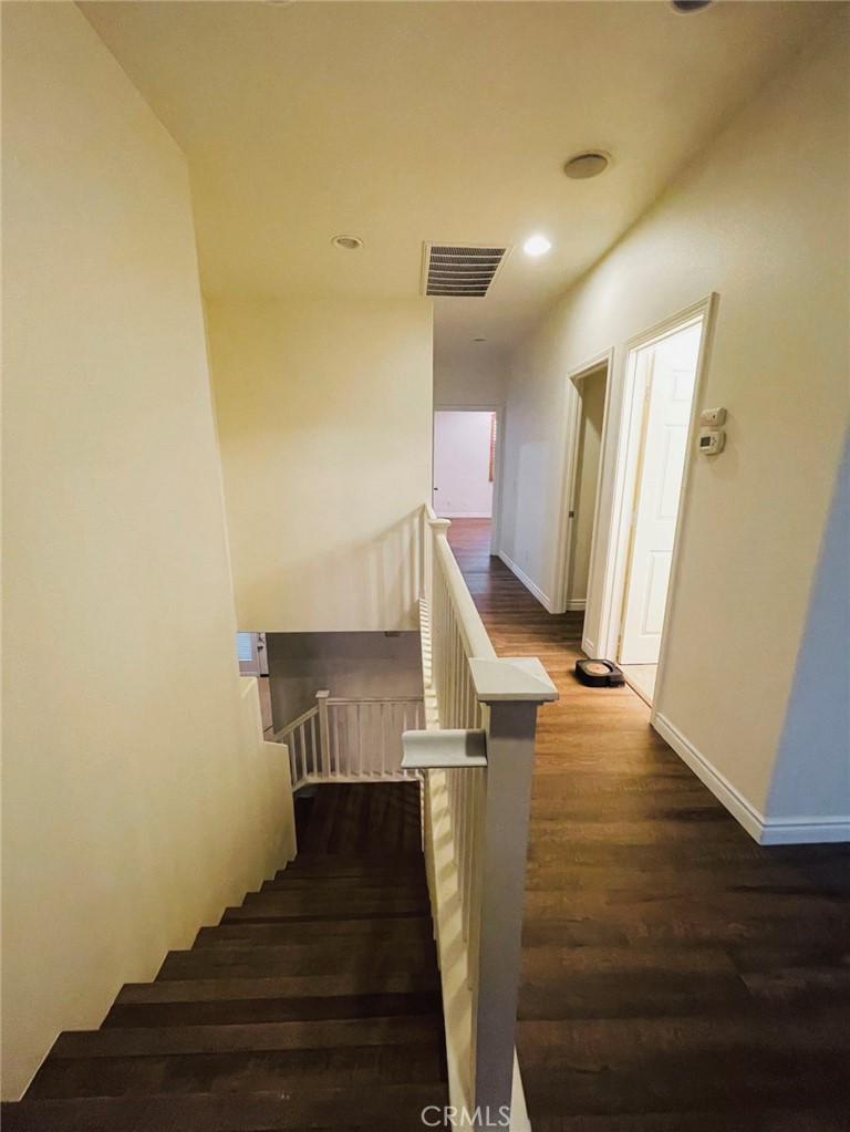 1665 Hayloft Place