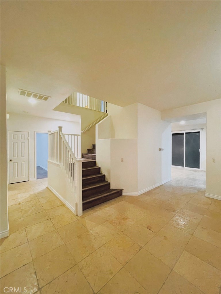 1665 Hayloft Place