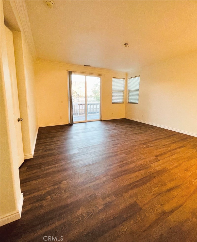1665 Hayloft Place
