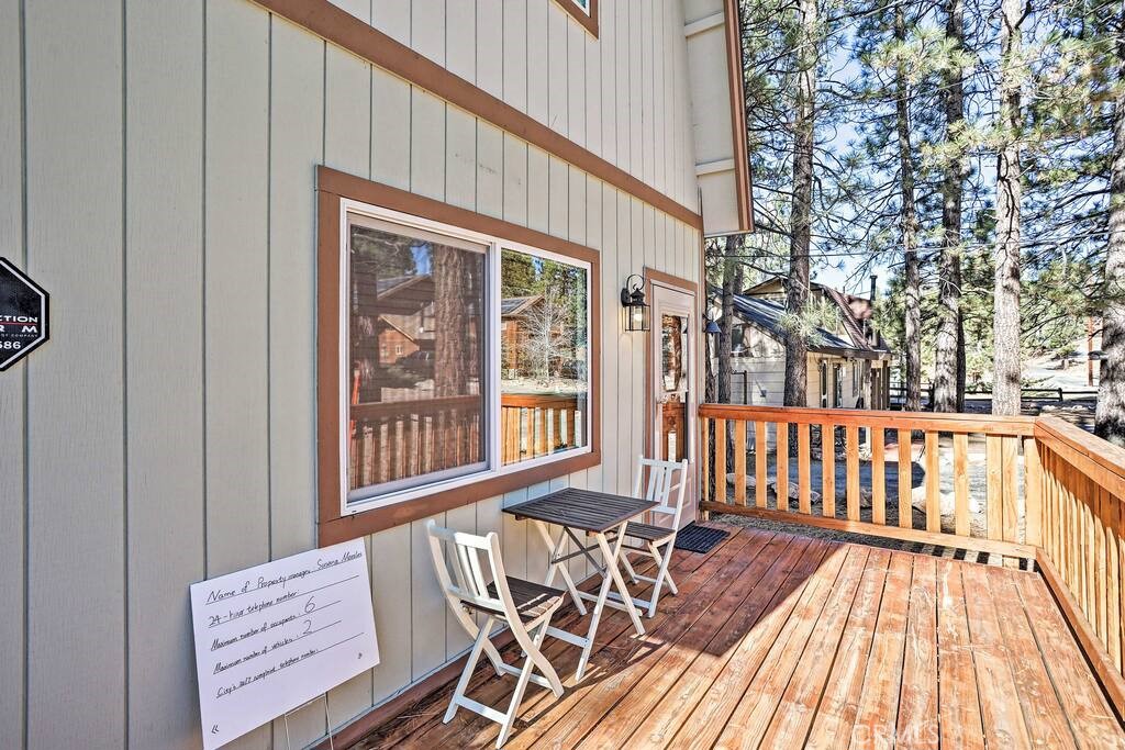 560 Lakewood Lane