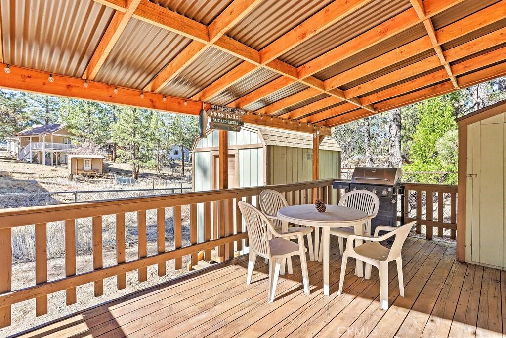 560 Lakewood Lane