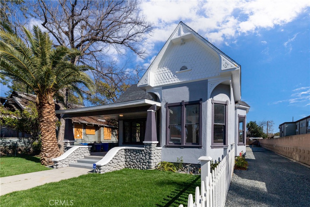 826 N Gordon Street