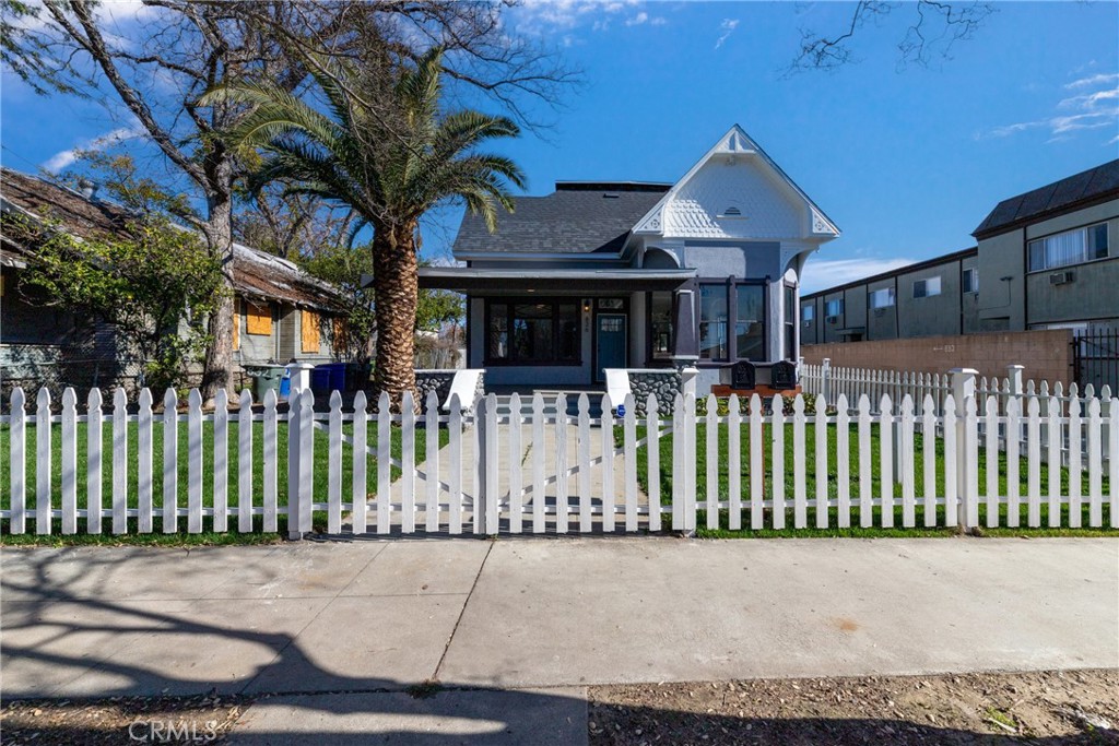 826 N Gordon Street