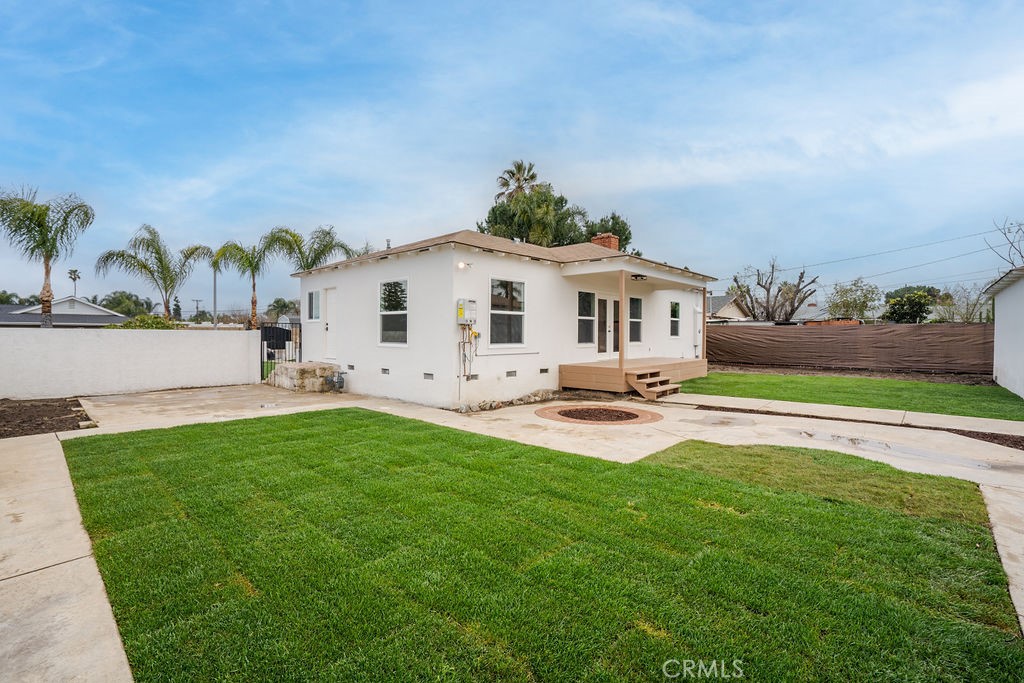 4962 Los Serranos Road