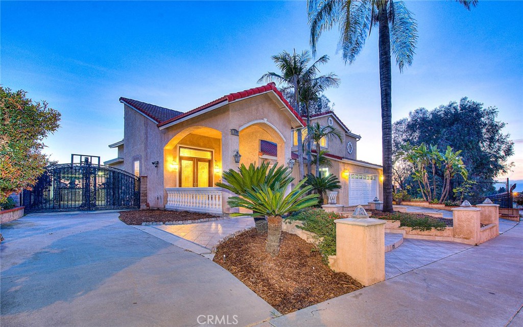 965 Looking Glass Drive