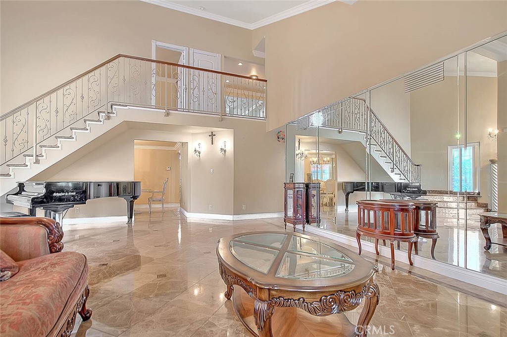 965 Looking Glass Drive