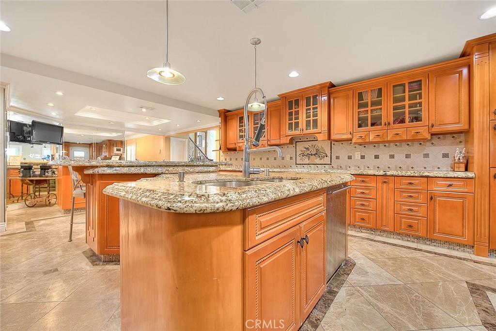 965 Looking Glass Drive