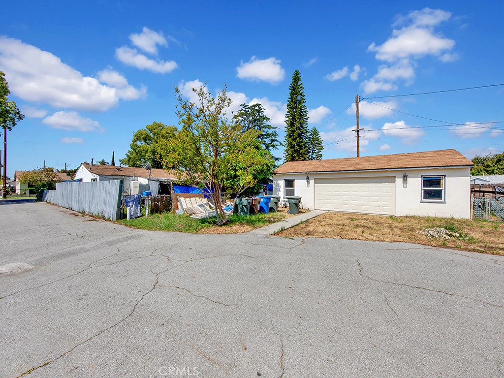 11839 Roseglen Street