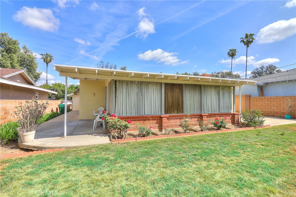 21130 E Tudor Street