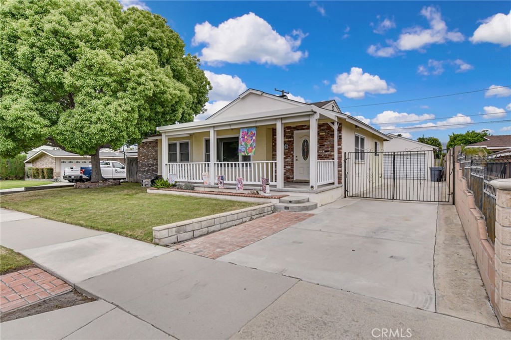 223 E Benbow Street