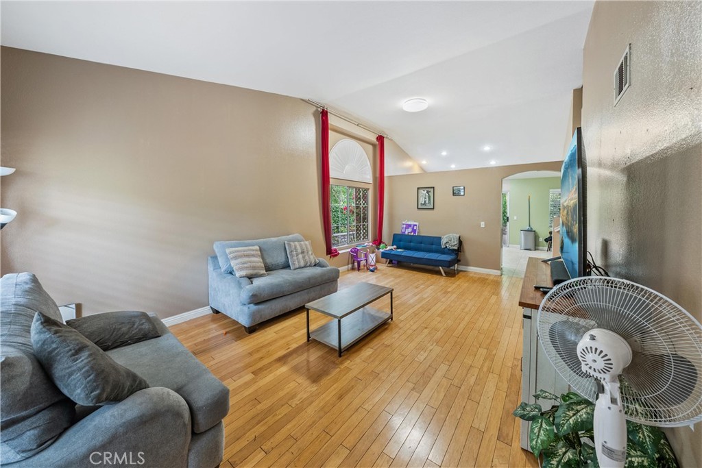1747 Lockwood Lane