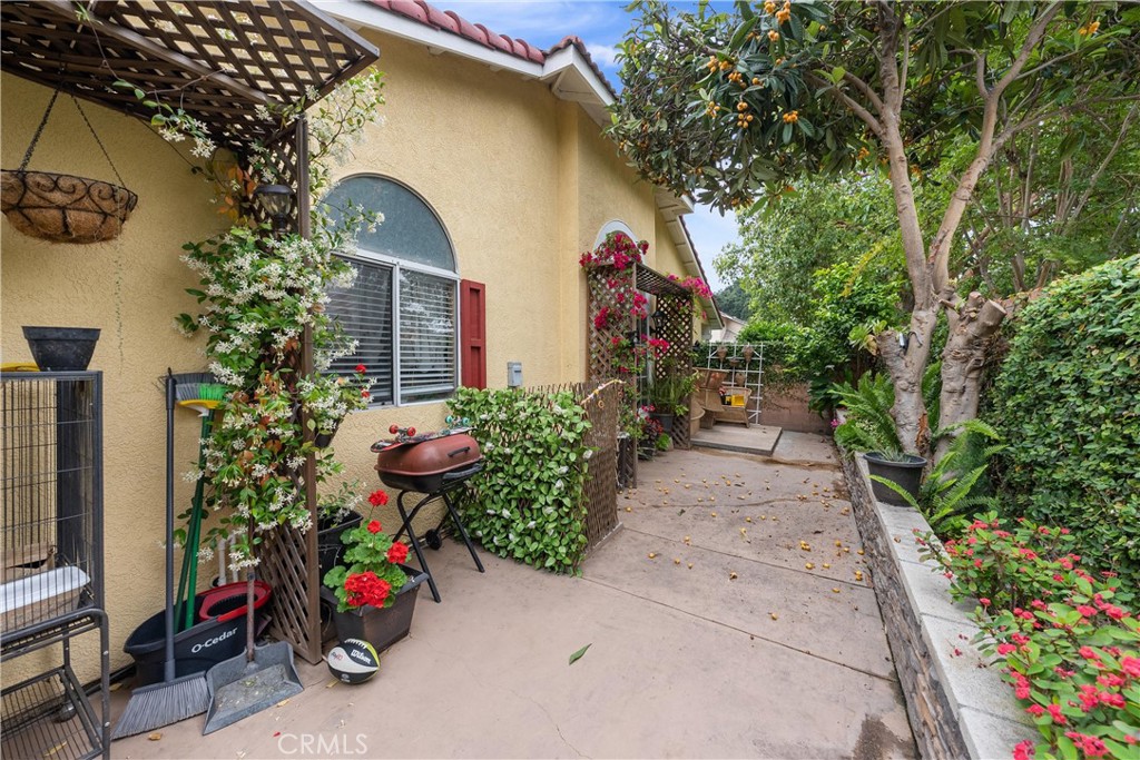 1747 Lockwood Lane
