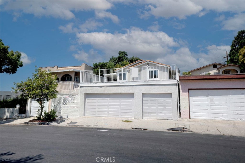 3171 Fairmount Street