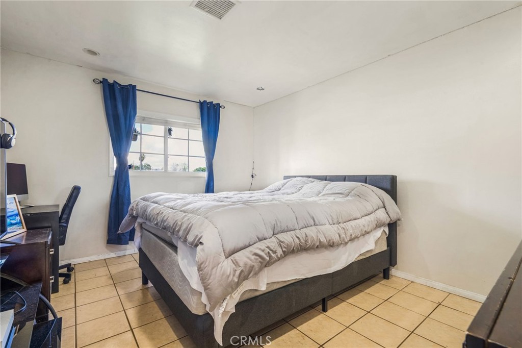 1628 Fieldgate Avenue