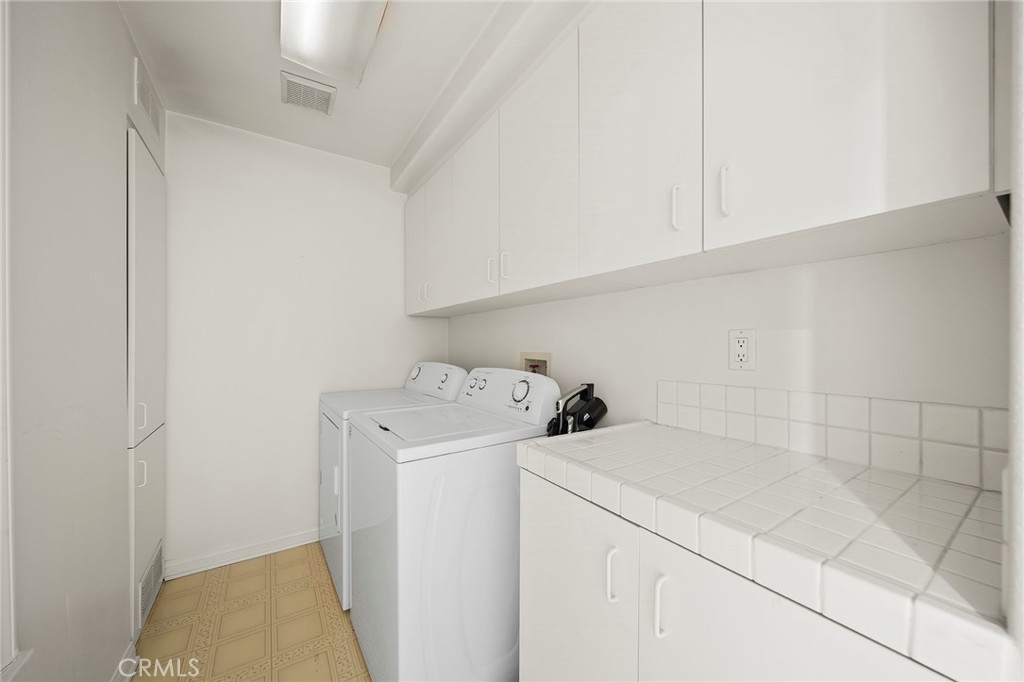 4165 Warner Avenue 201