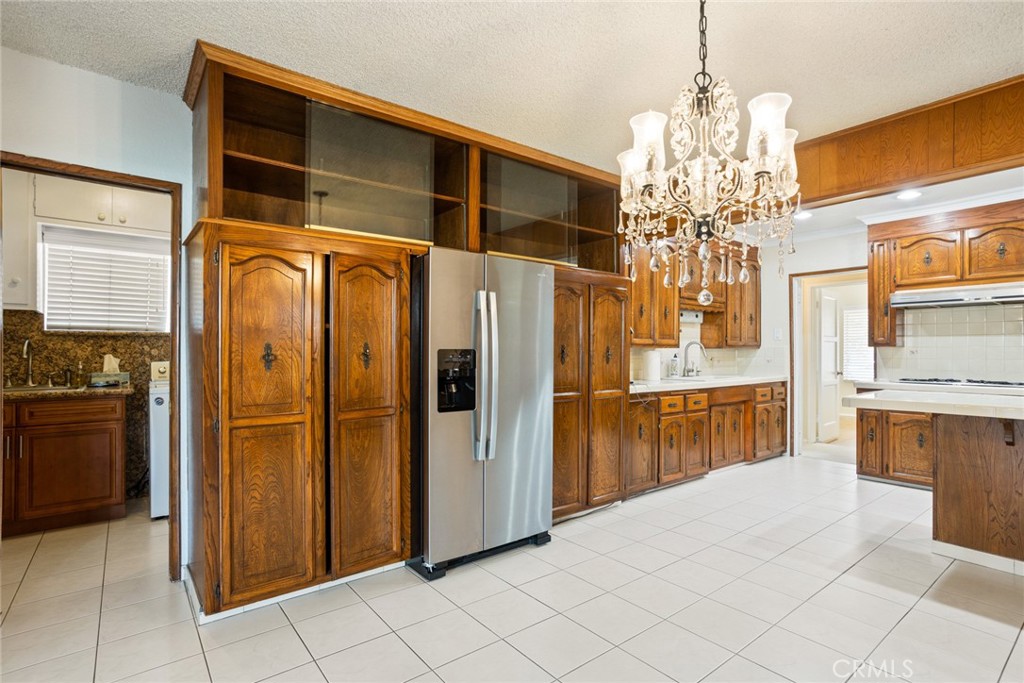 233 E Markland Drive