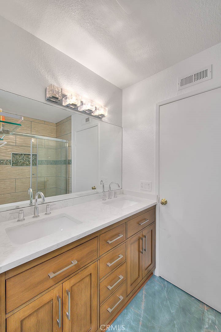 13340 Ramona Parkway