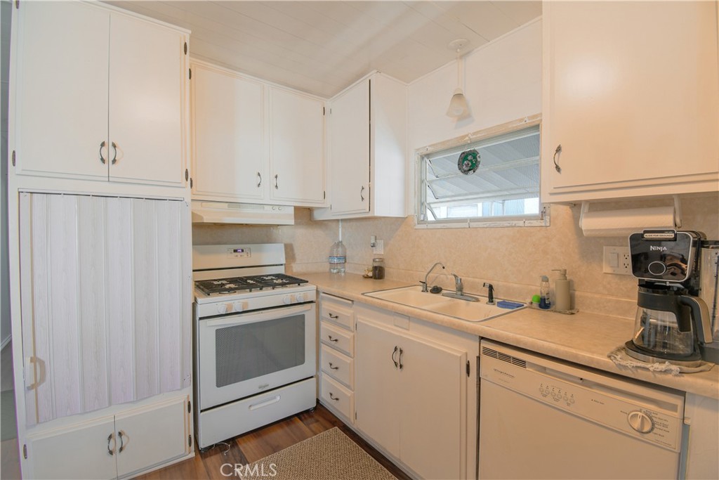801 W Covina Boulevard 87