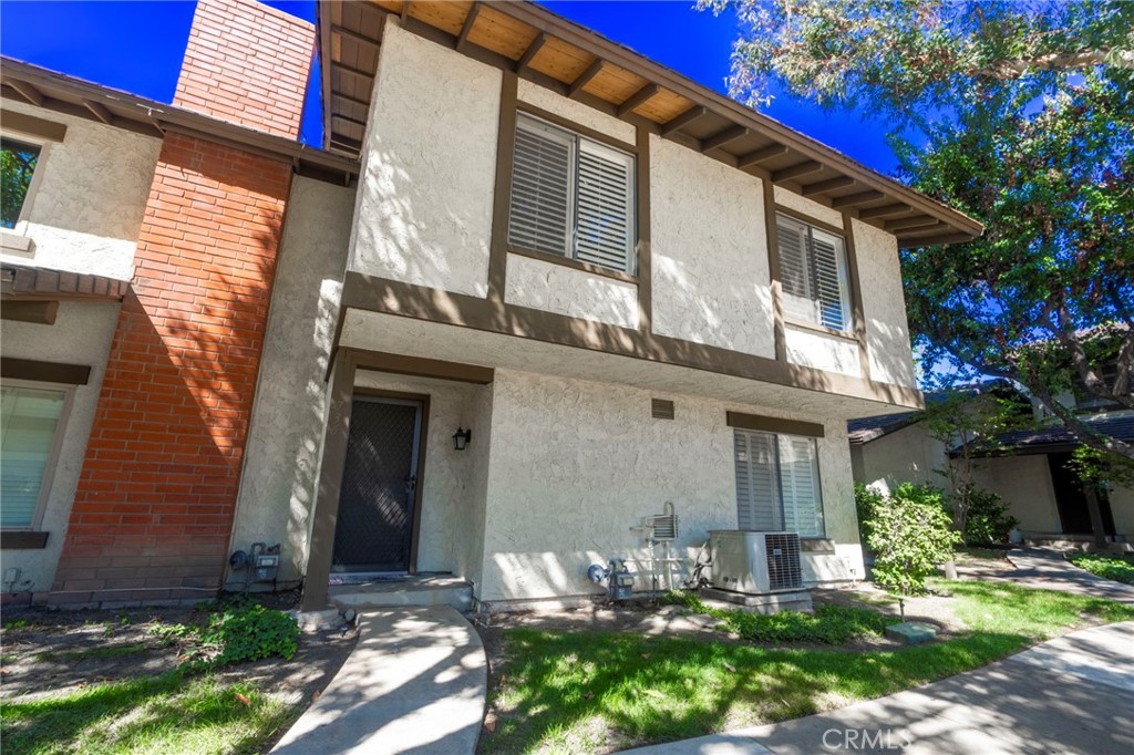 1736 Aspen Village Way