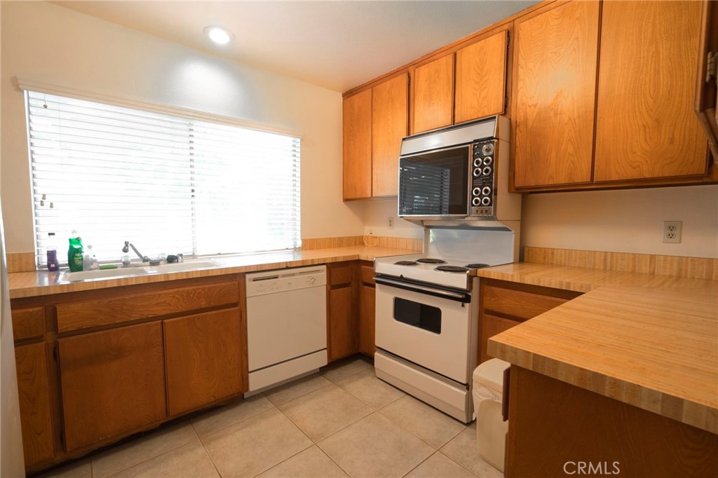 1736 Aspen Village Way