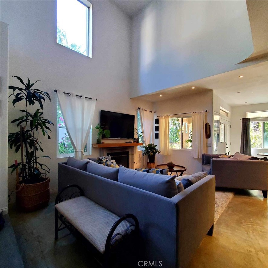 2913 Crape Myrtle Circle