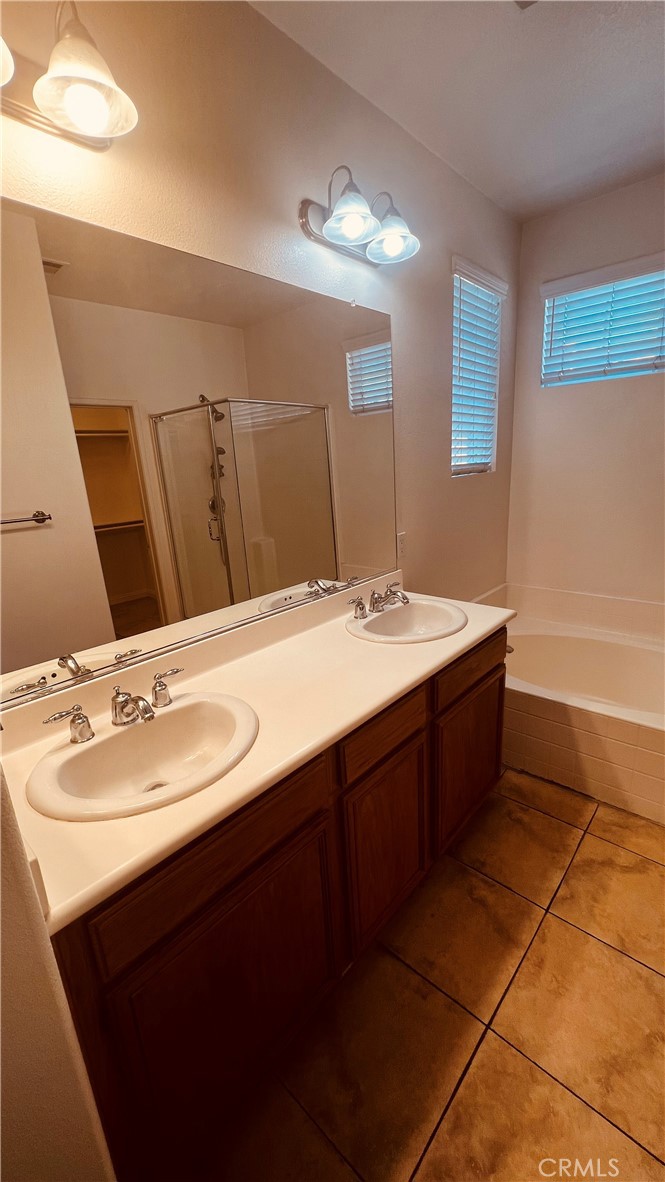 1135 N Solano Privado A