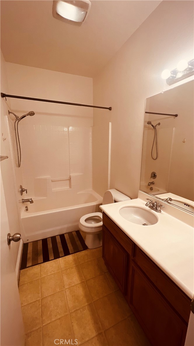 1135 N Solano Privado A