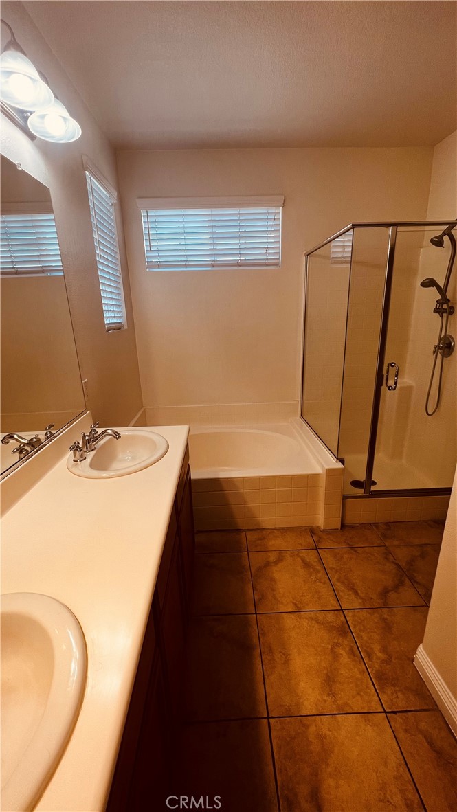 1135 N Solano Privado A