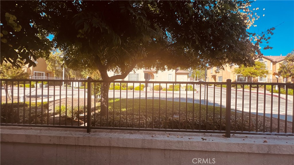 1135 N Solano Privado A