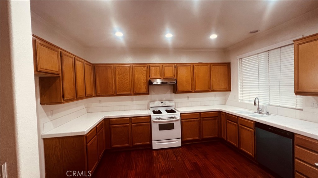 1135 N Solano Privado A