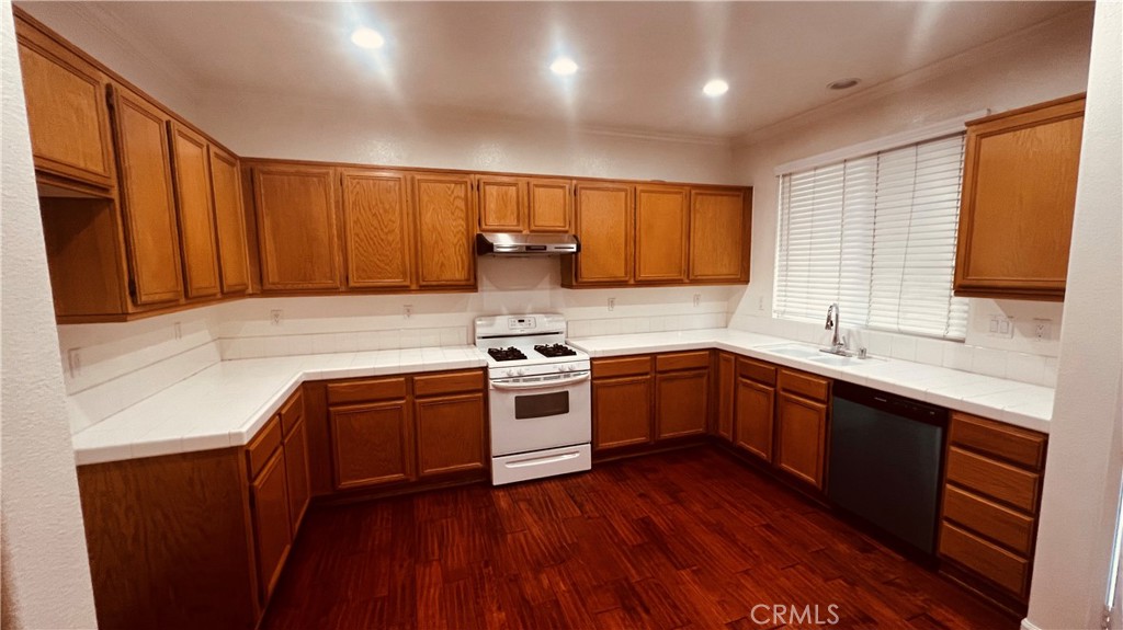 1135 N Solano Privado A