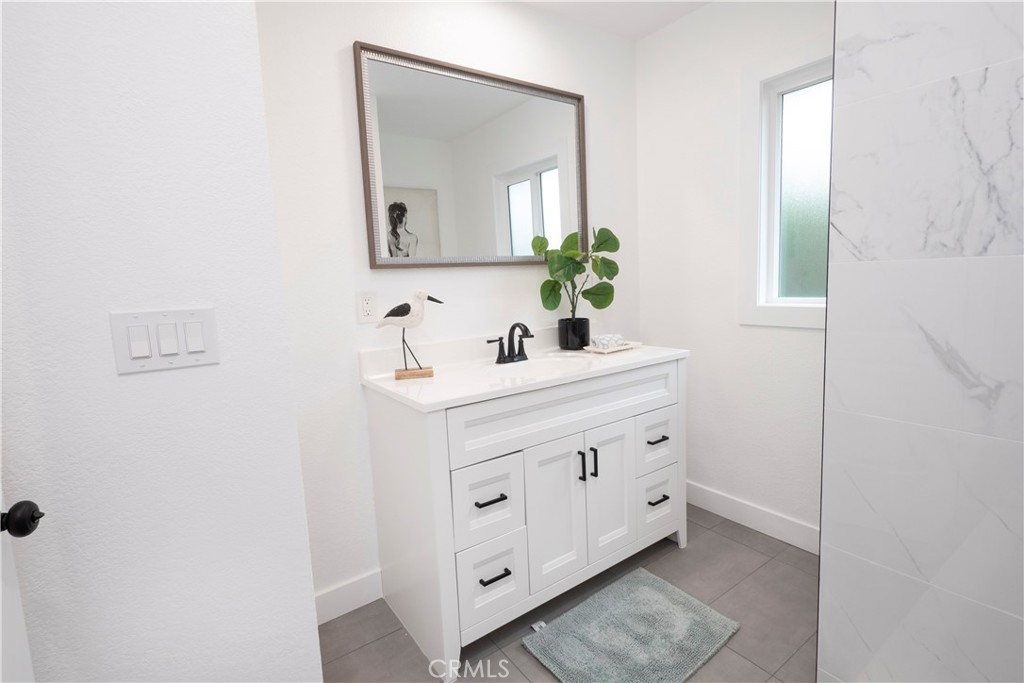 1741 S Valley Center Avenue