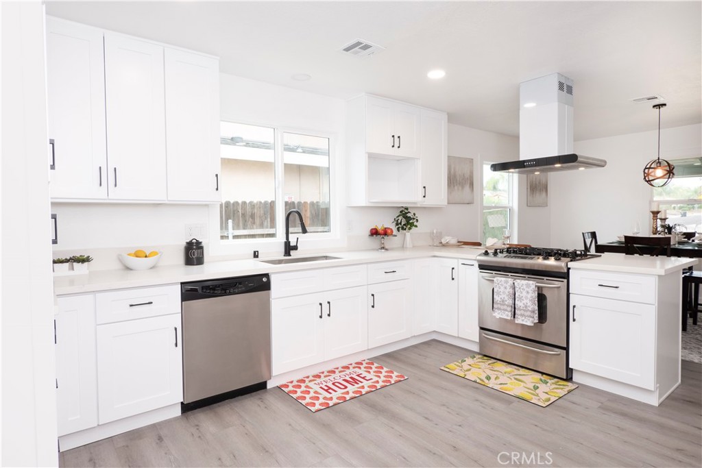 1741 S Valley Center Avenue