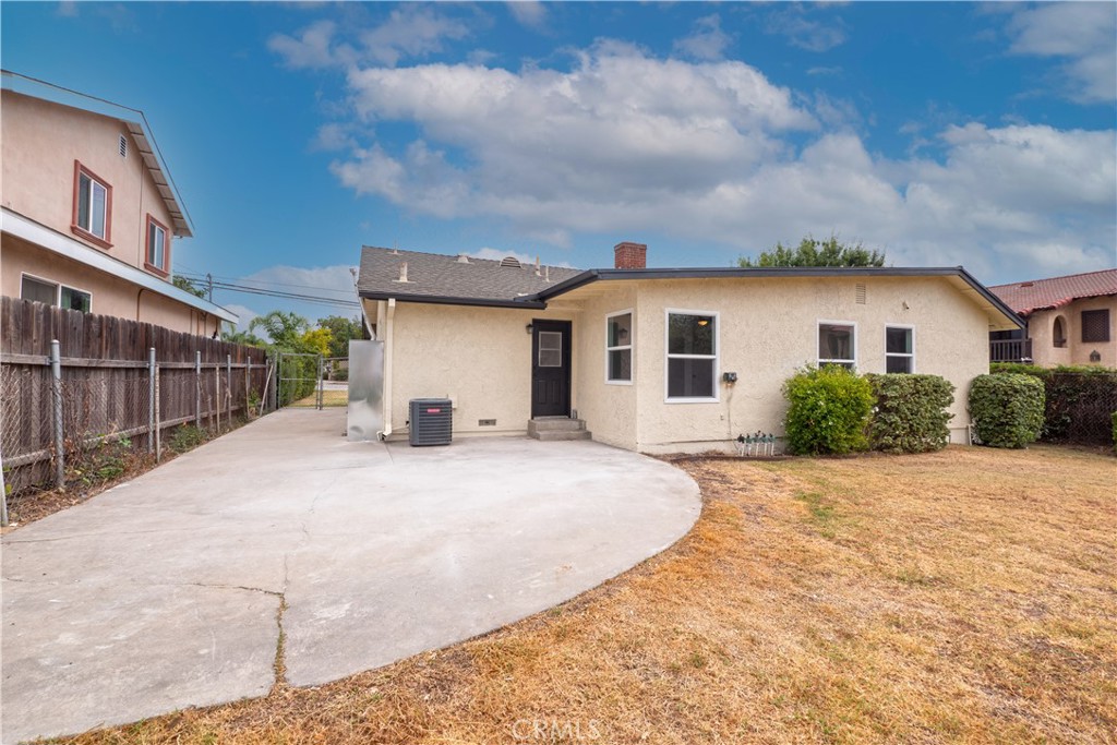 1741 S Valley Center Avenue