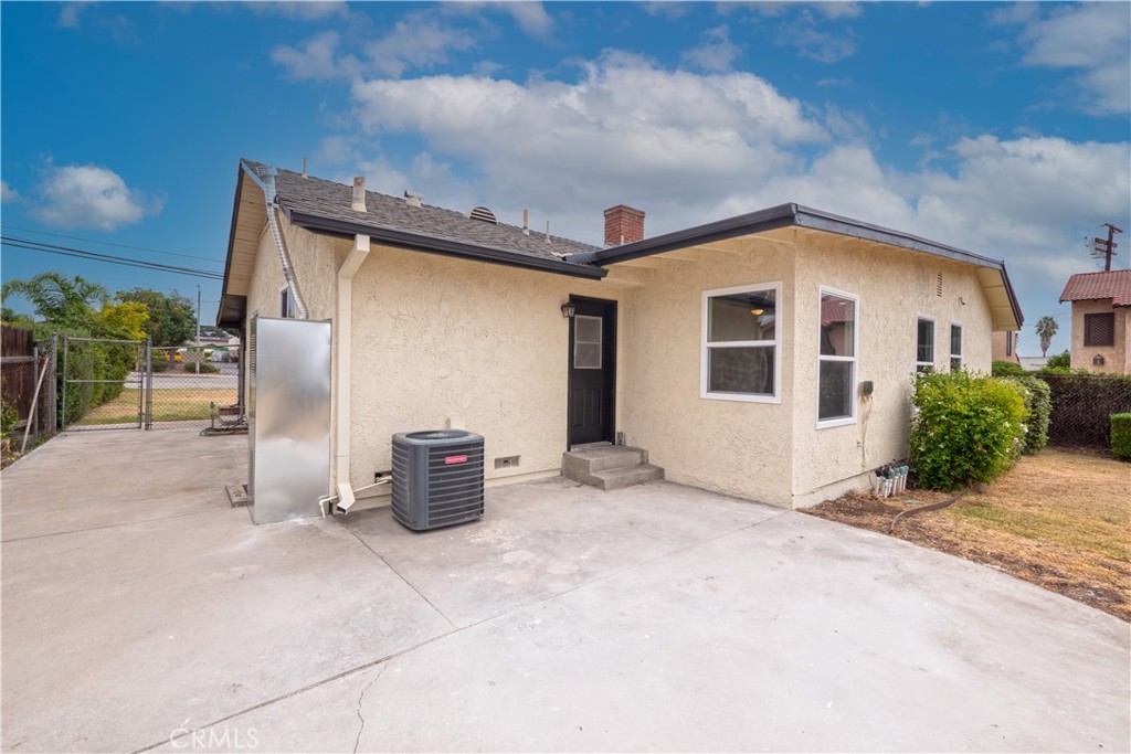 1741 S Valley Center Avenue