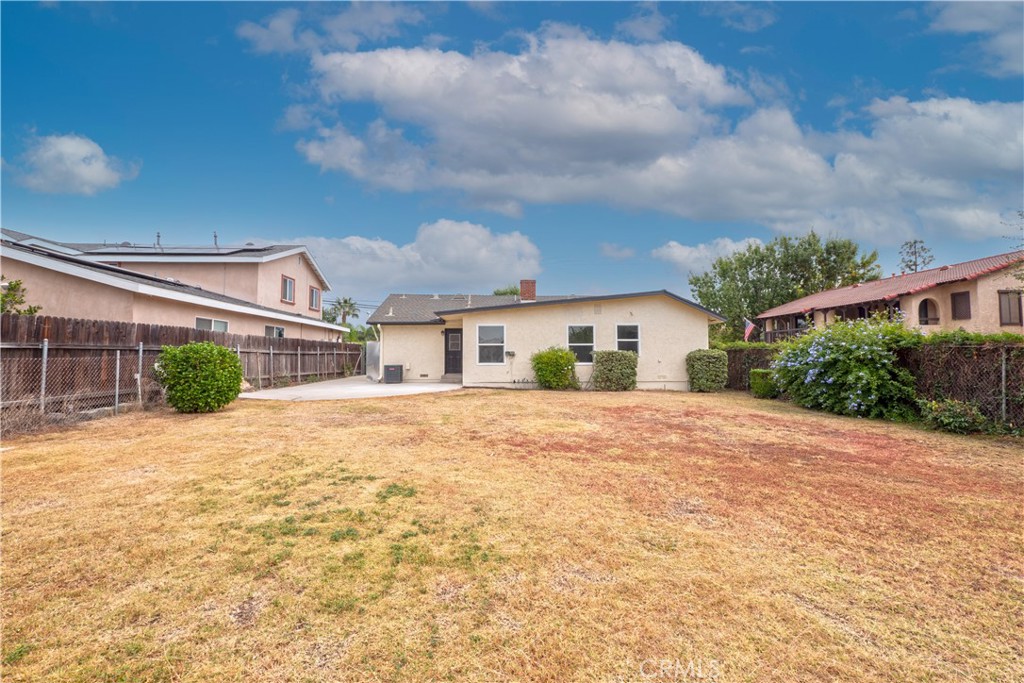 1741 S Valley Center Avenue