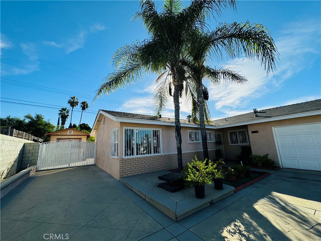 2358 Saunders Street