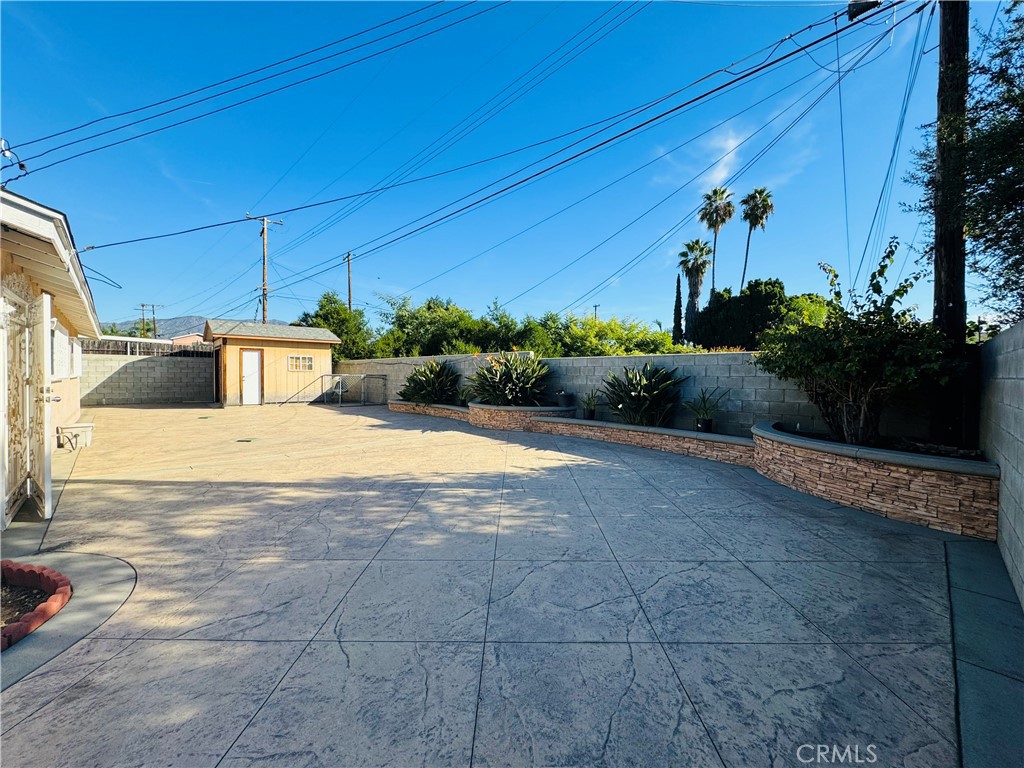 2358 Saunders Street