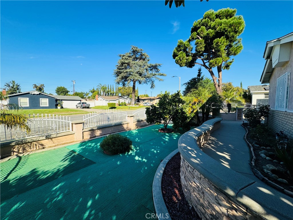 2358 Saunders Street