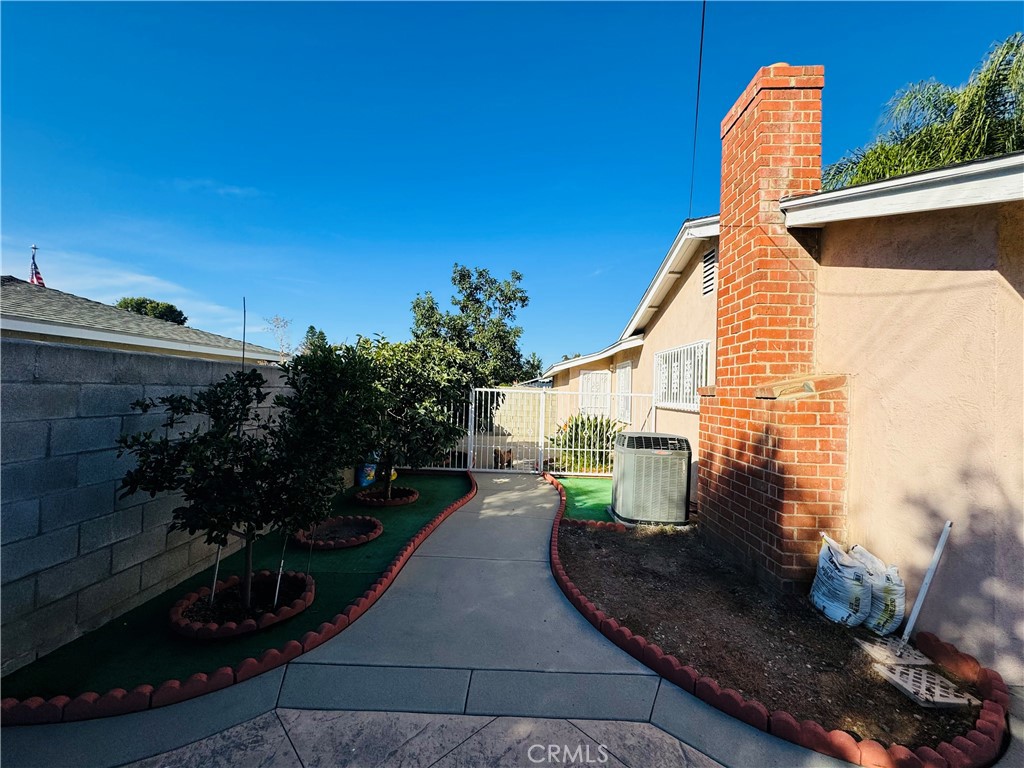 2358 Saunders Street