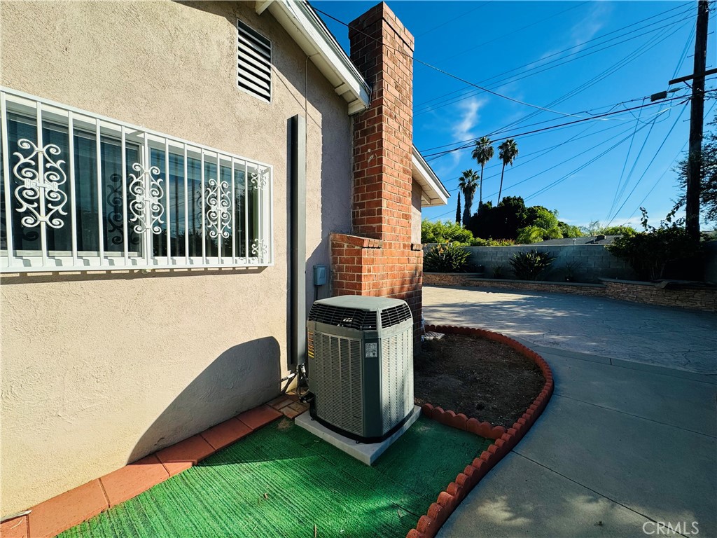 2358 Saunders Street