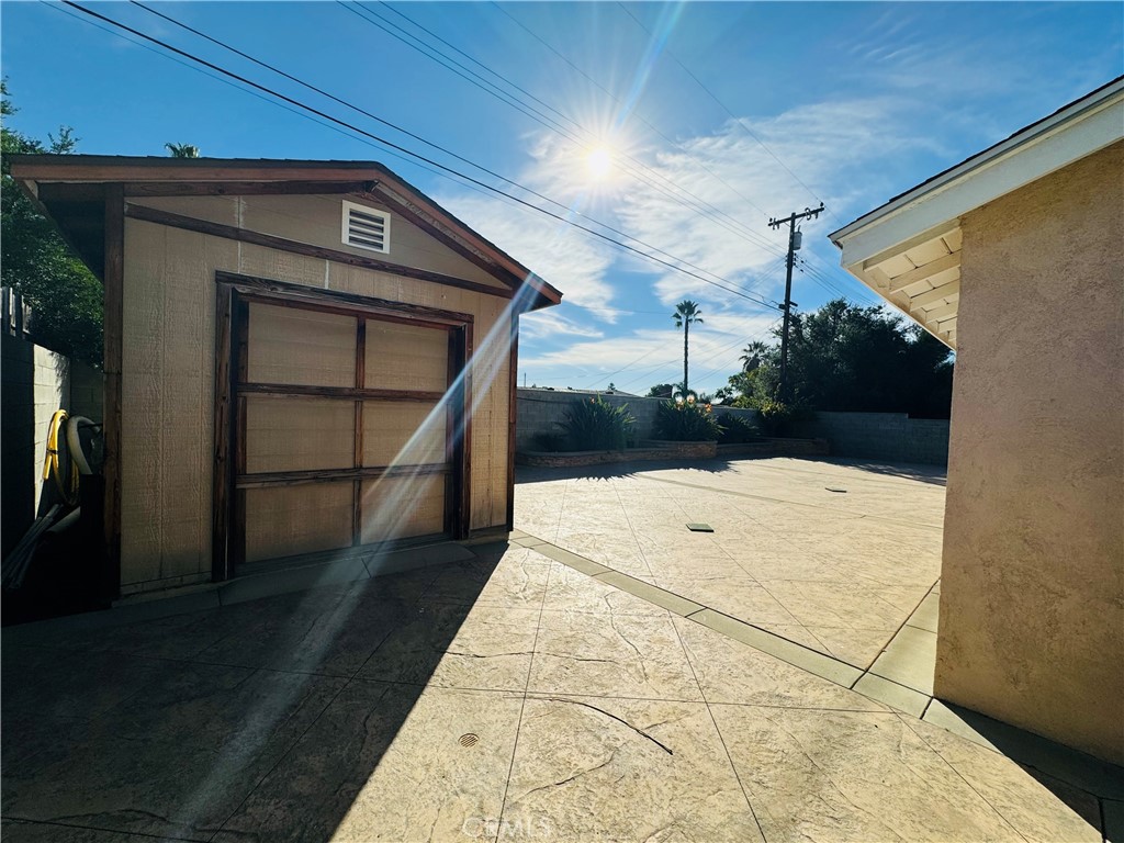 2358 Saunders Street