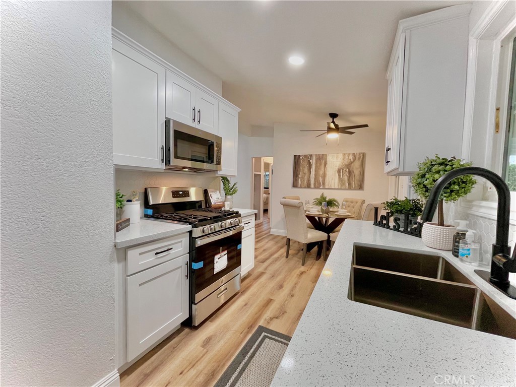 16328 Rochlen Street