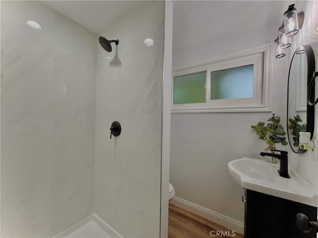 16328 Rochlen Street