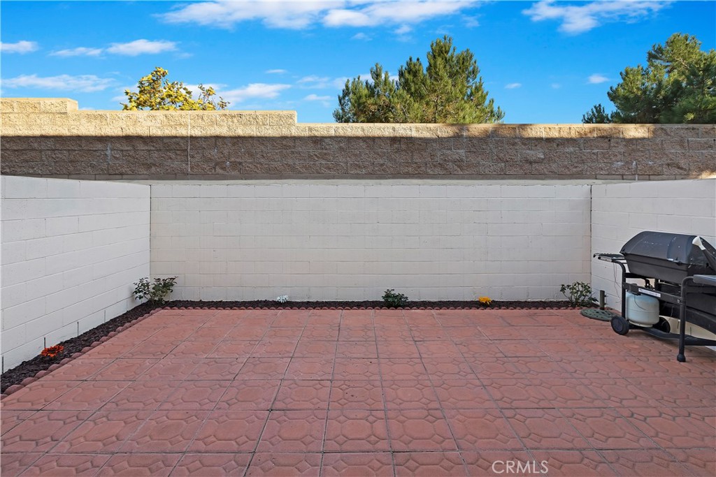 1404 N Elederberry