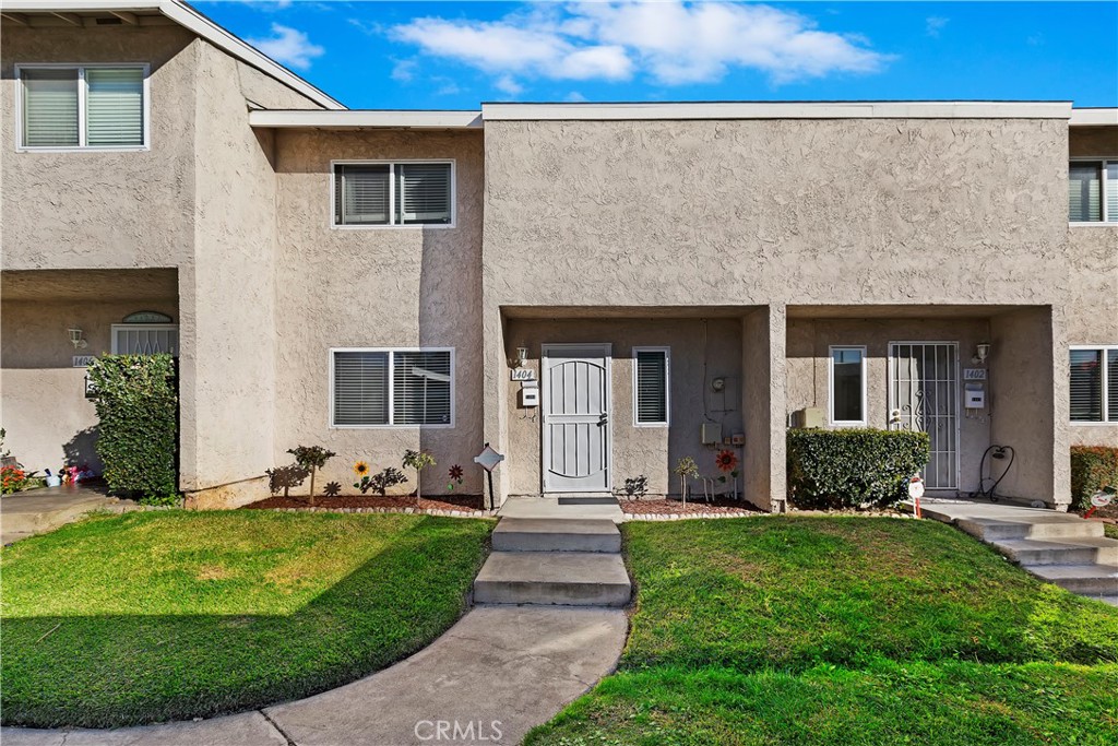 1404 N Elederberry