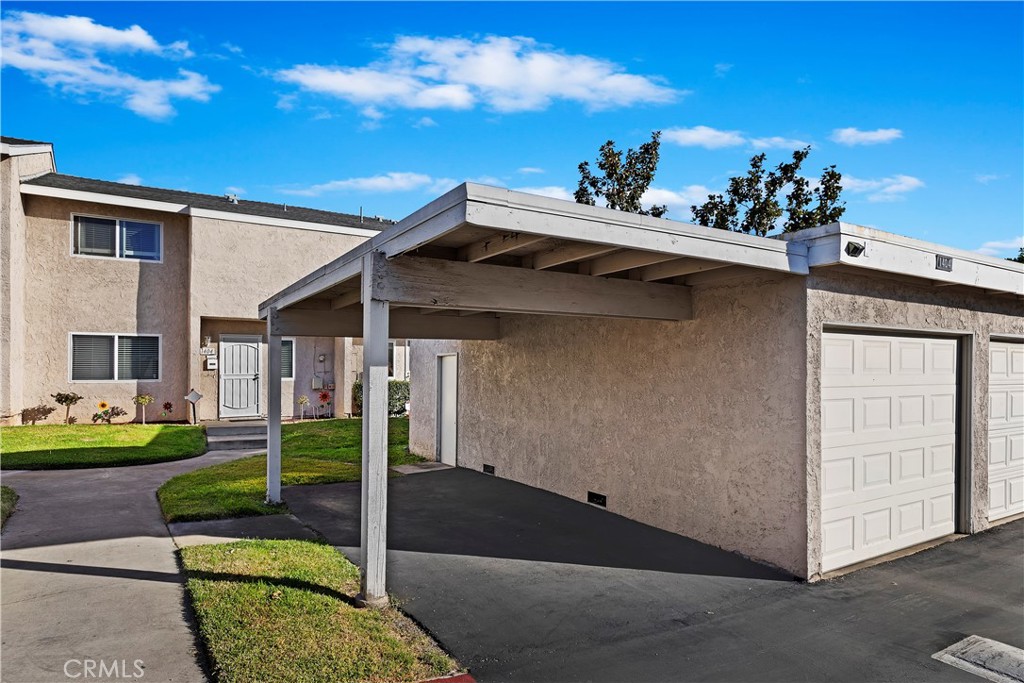 1404 N Elederberry